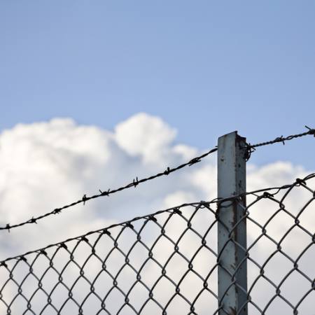 staket, moln, sky, tråd, stång Daniel Sanchez Blasco - Dreamstime