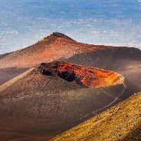 Pixwords Bilden med vulkan, utbrott, öken, natur, krater, landskap Martin Molcan (Martinmolcan)