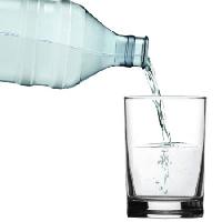 Pixwords Bilden med vatten, glas, flaska Razihusin - Dreamstime