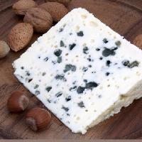 Pixwords Bilden med ost, nötter, wallnuts, ruttna, mögel Lefrenchbazaar