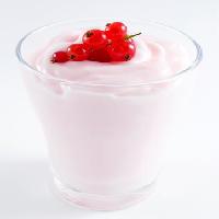 Pixwords Bilden med yoghurt, smoothie, röd, vit, glas, dryck, druvor Og-vision - Dreamstime